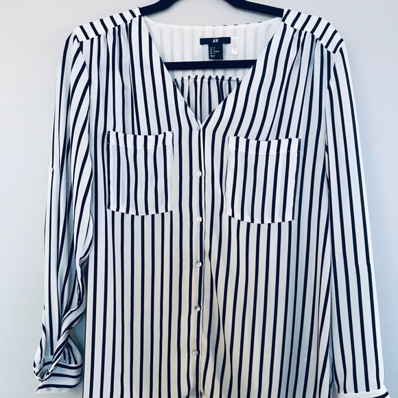 Blouse - Picture 2 of 3